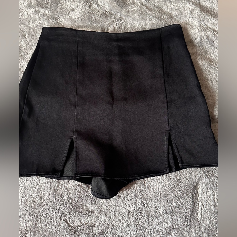 Zara Elegant Black Shorts